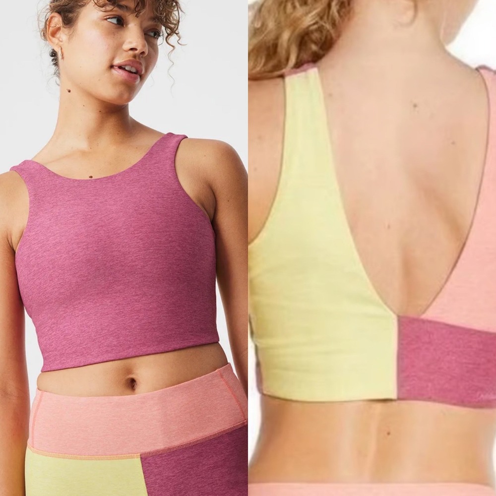 Outdoor Voices Venus Crop Top Sports Bra Womens Sz Medium Supportive V-Back Y2K